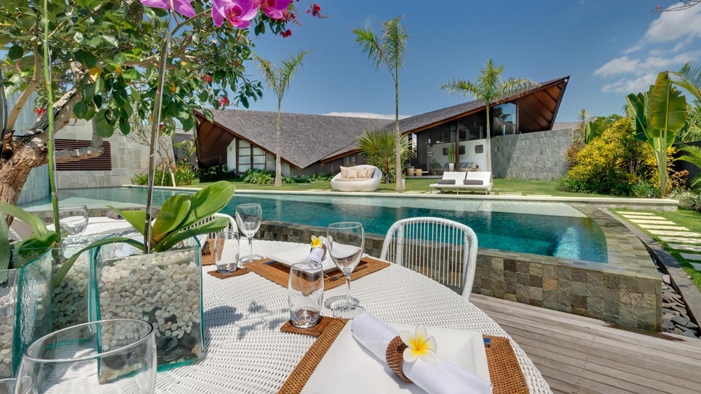 The Layar -  4 bedroom - Large gardens